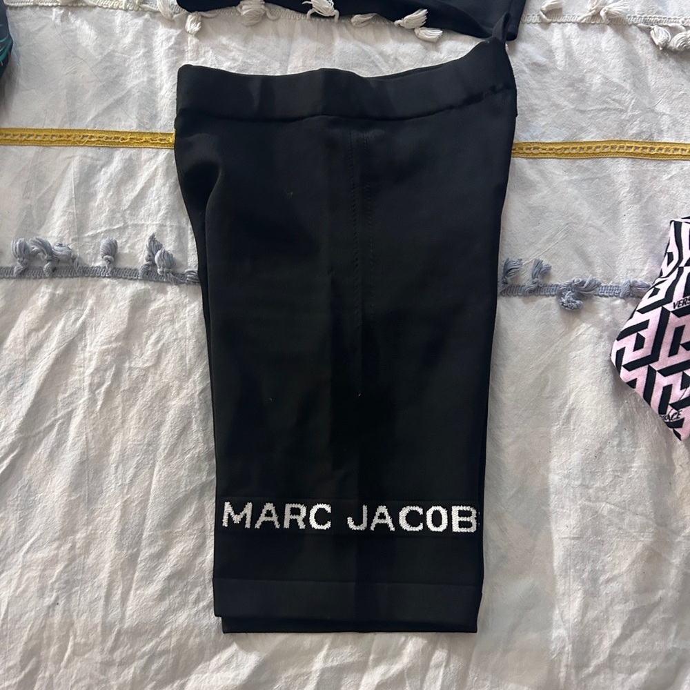 Marc Jacob set - Picture 3 of 3